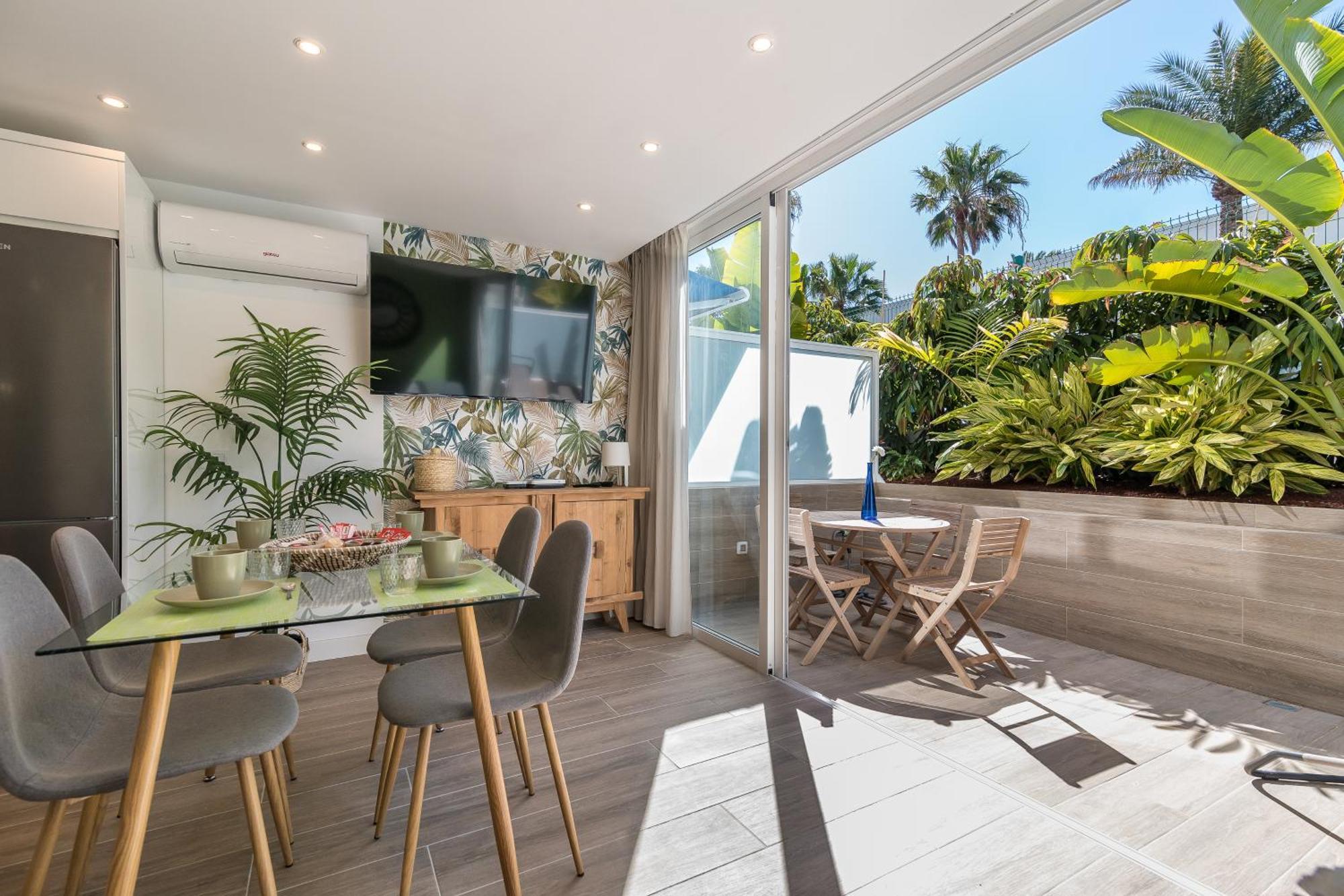 Home2Book Stylish Tropical Apt Terrace & Pool มาสปาโลมาส ภายนอก รูปภาพ